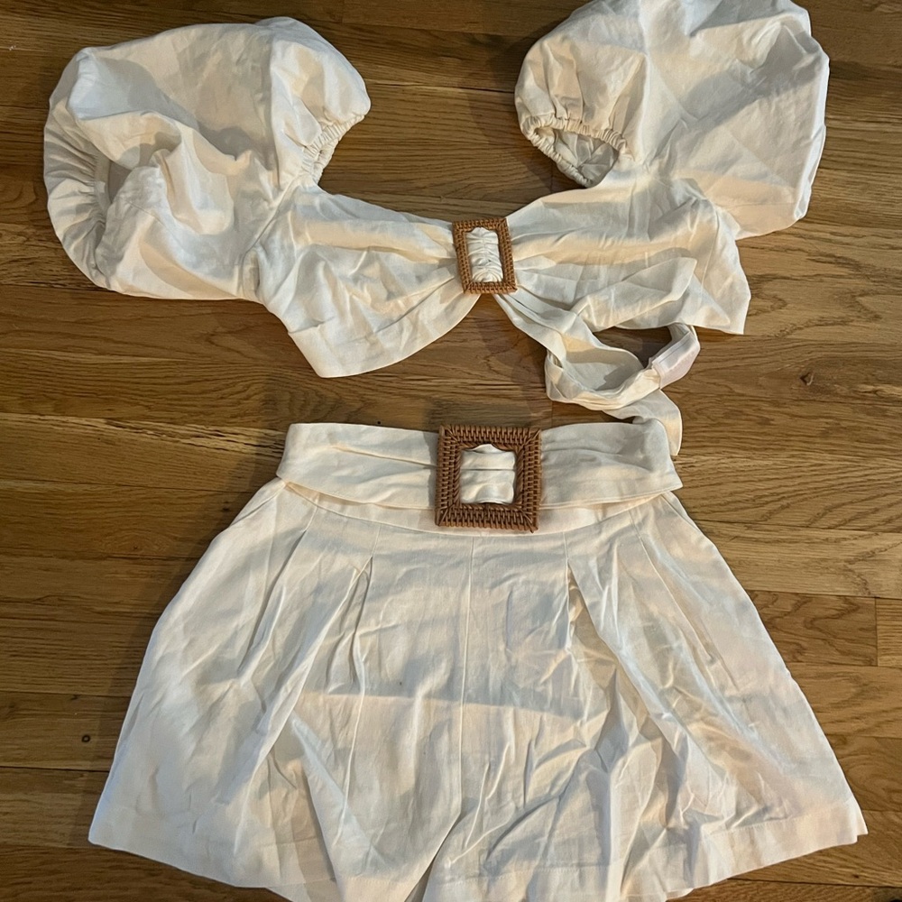 White linen shorts and tie top set